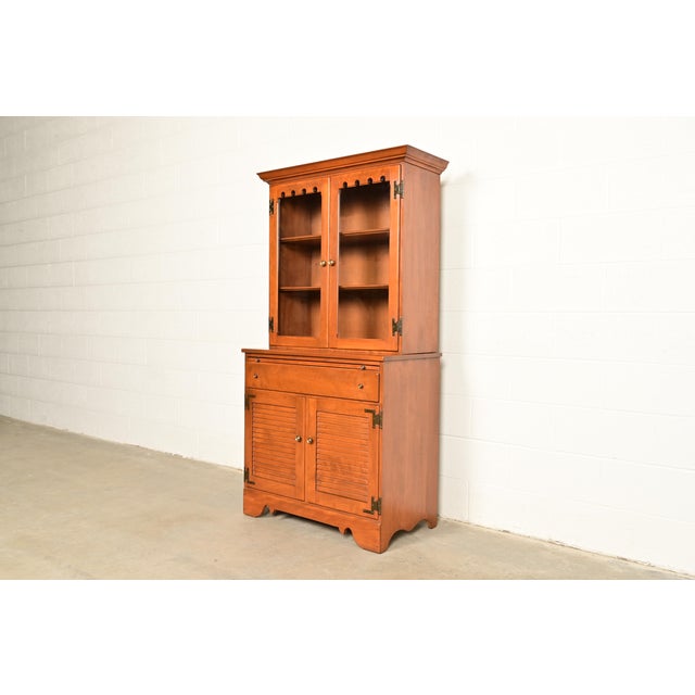 American Ethan Allen American Colonial Solid Maple Breakfront Bookcase Cabinet, Circa 1960s For Sale - Image 3 of 18