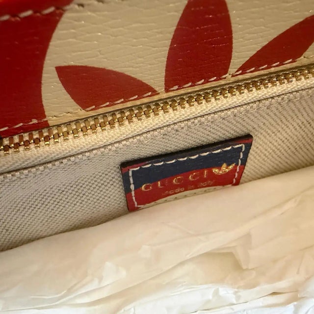 A 21st Century Printed Leather Gucci for Adidas Horsebit 1955 Shoulder Bag For Sale - Image 10 of 18