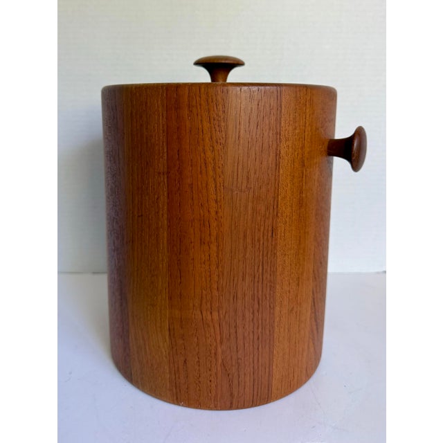 Wood Vintage Mid-Century Danish Modern Teak Ice Bucket With Lid & Liner For Sale - Image 7 of 12