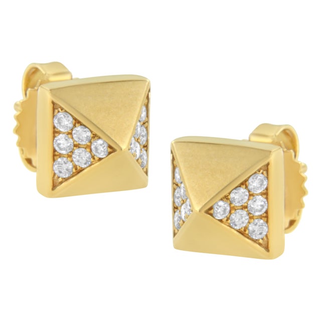 Contemporary 14K Yellow Gold 1/4 Cttw Diamond Pyramid Stud Earrings, A Pair For Sale - Image 3 of 6