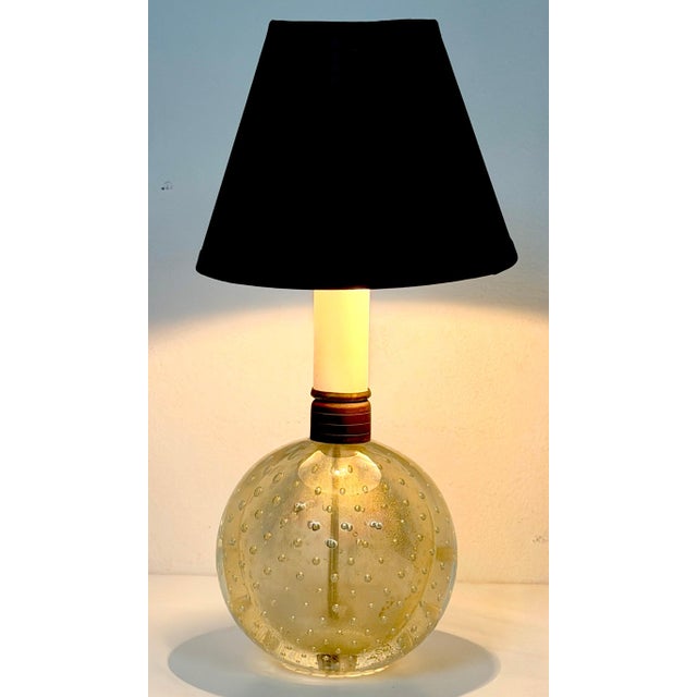 Archimede Seguso Murano Controlled Bubble Art Glass Ball Table Lamp, Italy, Circa 1970 Provenance: Estate of John Loring,...