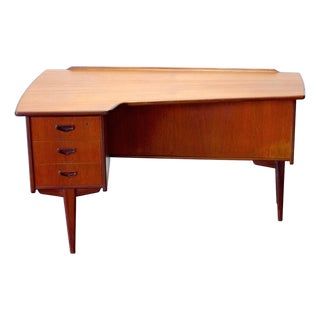 1950s Lelångs Möbelfabrik Swedish Teak Boomerang Desk Designed by Goren Strand For Sale