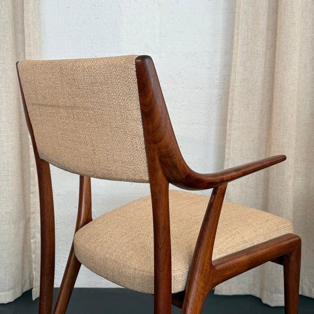 1950s Mid-Century Modern Sculptural Walnut Armchairs by M. Singer & Sons For Sale In New York - Image 6 of 10