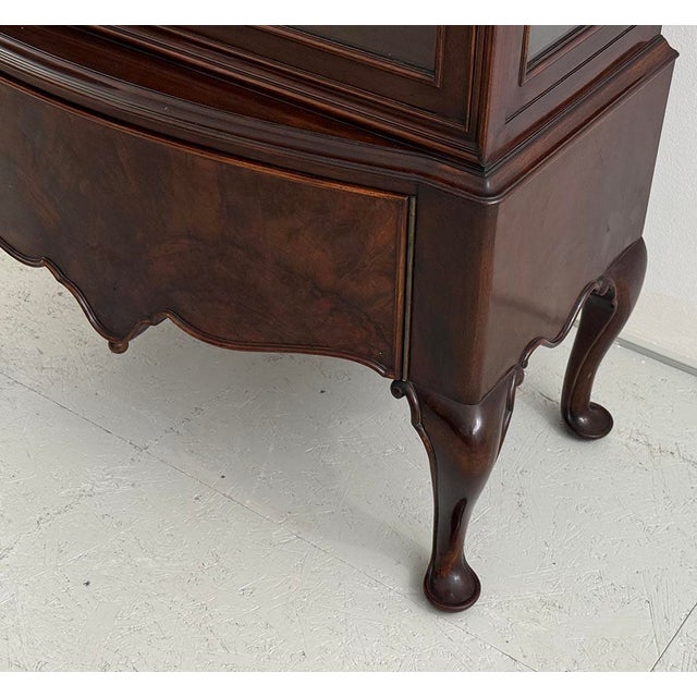 1930s Antique Glass Cabinet in the style of Gerstel, 1930s For Sale - Image 5 of 11