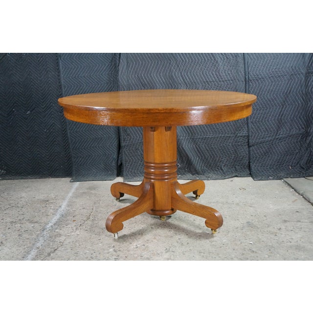 Wood Antique American Classical Victorian Scrolled Oak Round Extendable Dining Table For Sale - Image 7 of 18