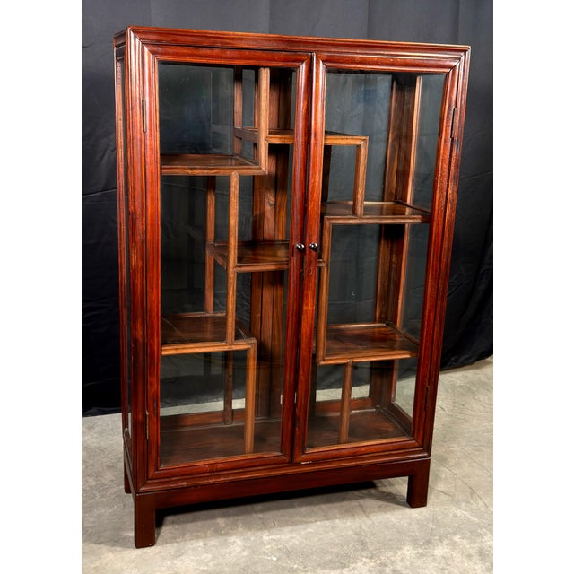 Chinoiserie Vintage Chinese Rosewood Two Door Glass Curio Cabinet / Vitrine Etagere For Sale - Image 3 of 14