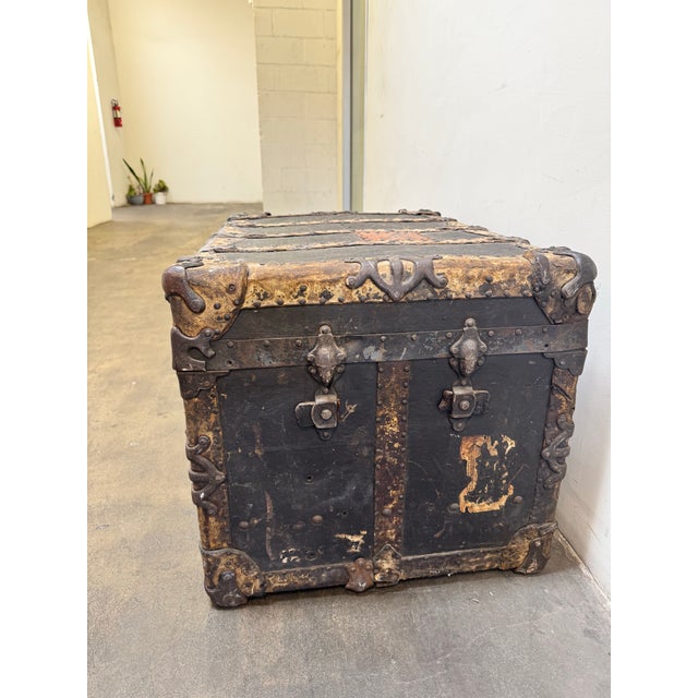 Authentic Late 19th-Century Dome-Top Steamer Trunk For Sale - Image 4 of 12