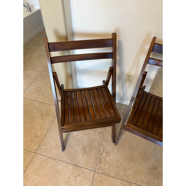A Pair of Vintage Mid-Century Wooden Slatted Folding Chairs For Sale - Image 4 of 12