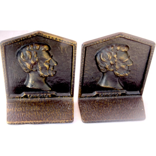 American Antique 1920s Arts & Crafts Cast Iron Abraham Lincoln Bookends - A Pair For Sale - Image 3 of 16