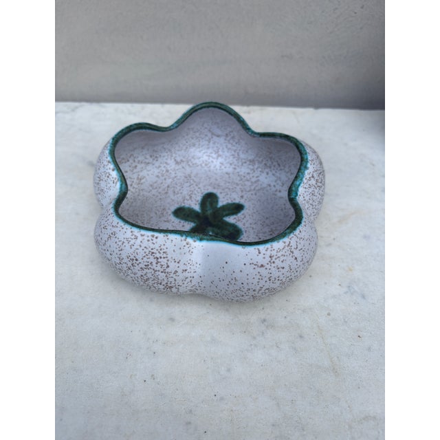 Mid-Century French Majolica Catchall Vide -Poche Marcel Guillot. Diameter / 6 inches , H / 2.5 inches.