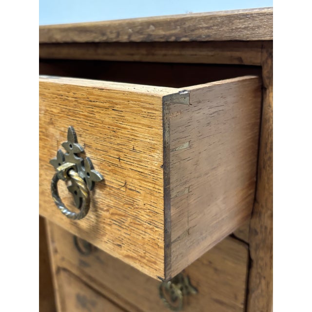 19th Century 19th Century English Oak Nightstands - A Pair For Sale - Image 5 of 11