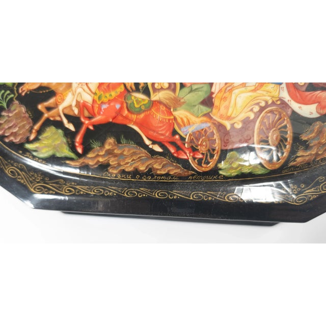 20th Century Russian Palekh School Lacquer Painted Box For Sale In New York - Image 6 of 12