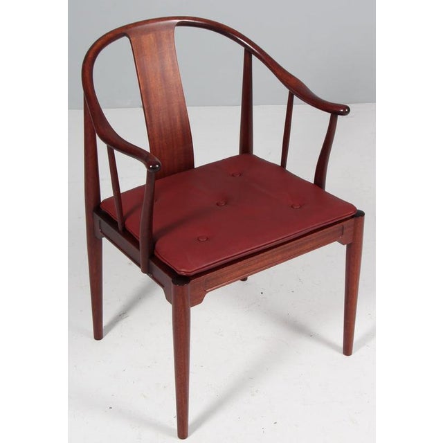 Hans J. Wegner famous and beautiful chair is an adaptation of an old Chinese chair of the Ming dynasty; “China Chair”. A...