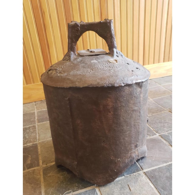 17th Century Large Chinese Bronze Bonsho (Hanging Temple Bell) For Sale - Image 5 of 5