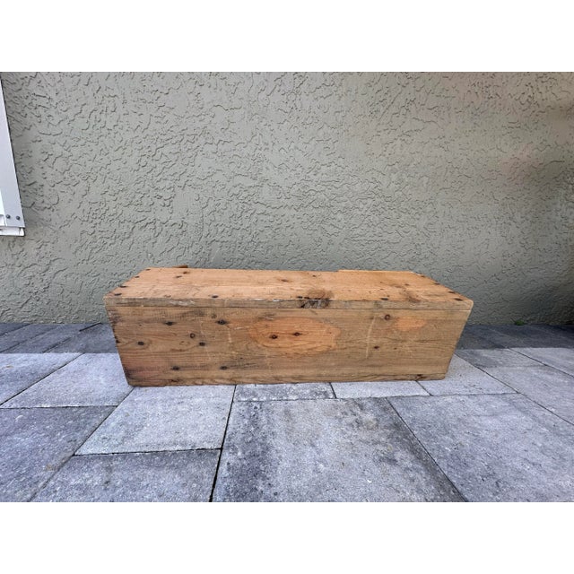 Tan Vintage 1900s Large Rustic Farmhouse Solid Pine Wood Carpenter’s Tool Box Caddy For Sale - Image 8 of 10