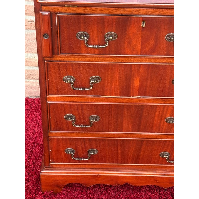 Louis Philippe Carless X English Mahogany 4-Drawer Inlaid Secretary Desk from Unbekannt, 1980s For Sale - Image 6 of 12