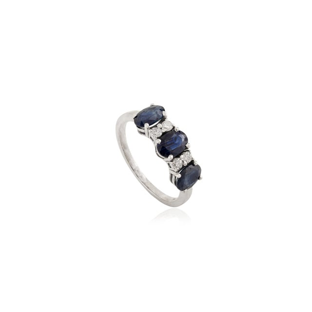 Contemporary 1.67Ct Blue Sapphire & Diamond Three-Stone Ring Size 5 in 14k White Gold For Sale - Image 3 of 14