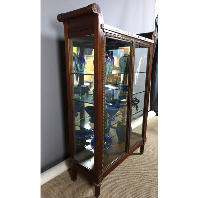 Display Case in Mahogany, 1800s For Sale - Image 5 of 13