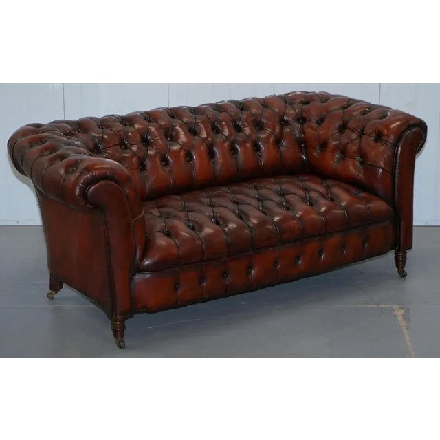 Small Victorian Whisky Brown Leather Chesterfield Sofa For Sale - Image 3 of 18