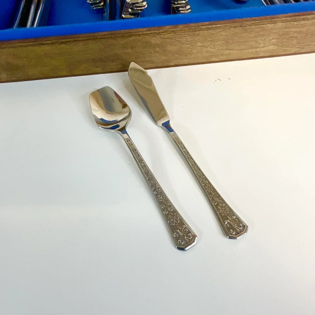 Mid 20th Century Mid-Century French Fleur De Lis and Daisy Design Stainless Flatware - Service for 8 - 51 Pieces For Sale - Image 5 of 9