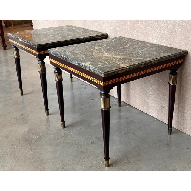 1940s French Mahogany and Marble-Top Set of Two Coffee Table With Bronze Mounts For Sale - Image 5 of 9