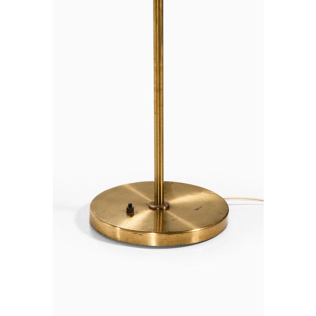 Gold Floor Lamp in Brass attributed to Frits Schlegel and Vilhelm Lauritzen, 1940s For Sale - Image 8 of 9