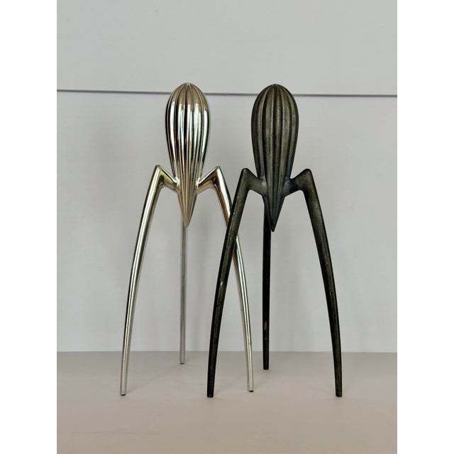1990s 1990s Philippe Starck for Alessi Juicy Salif Anthracite Citrus Squeezer For Sale - Image 5 of 11