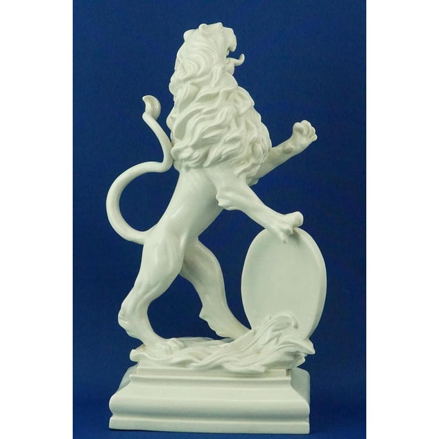 Large Porcelain Rampant Lion with Heraldic Shield by Ernest Andreas Rauch for Nymphenburg, Germany, 1900s For Sale - Image 8 of 18