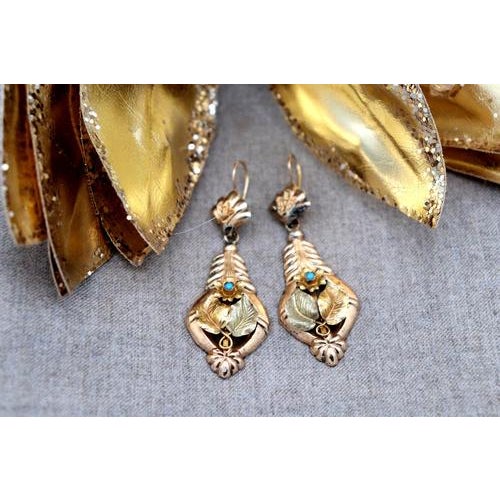 Gold Earrings with Applications and Reliefs, Set of 2 For Sale - Image 4 of 6