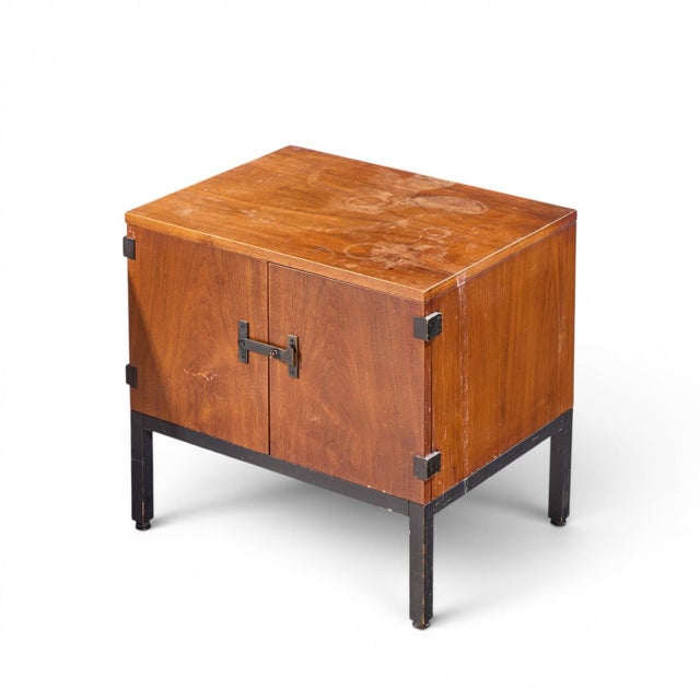 Milo Baughman for Directional Mid Century Walnut Nightstands - Pair For Sale - Image 11 of 11