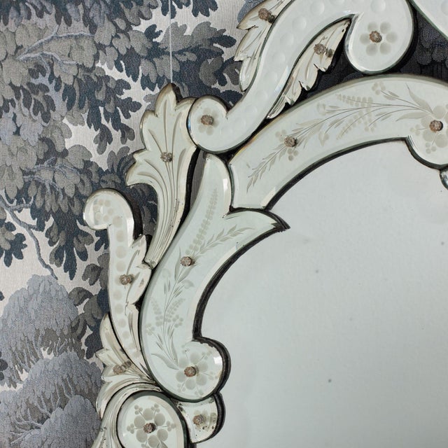 Large 19th C. Venetian Reverse Etched Mirror With Original Beveled Mirror Plate For Sale - Image 4 of 18