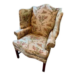 1990s Pristine Hickory Chair "Townsend" Chippendale-Style Wingback Chair in Floral Damask For Sale