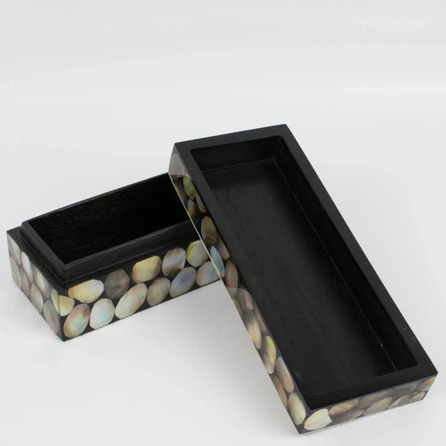 Early R and Y Augousti Paris Seashell Marquetry Box For Sale In Atlanta - Image 6 of 11