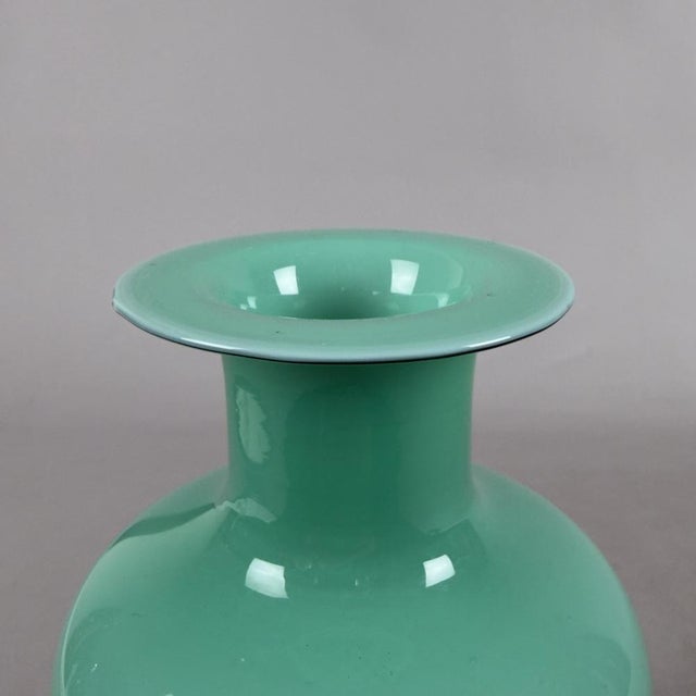1970s De Wan Opaline Green Murano Glass Vase, 1970s For Sale - Image 5 of 11