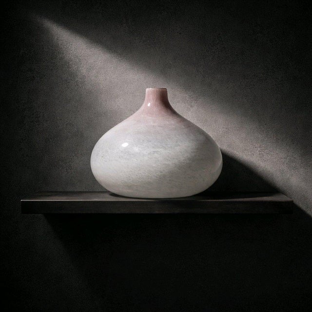 F-025 is a captivating discovery from the Found (F) series by Splendidus. This 14-inch hand-blown glass sculpture is a...