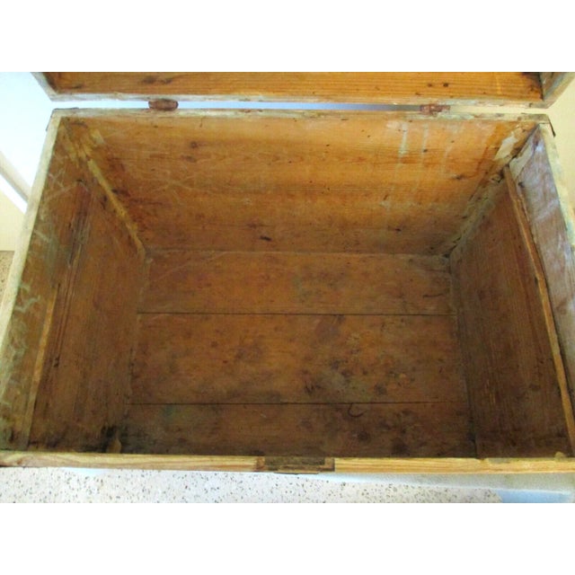 1930s Vintage Swedish Birchwood Curved Top Metal Trimmed Blanket Chest For Sale In Miami - Image 6 of 13