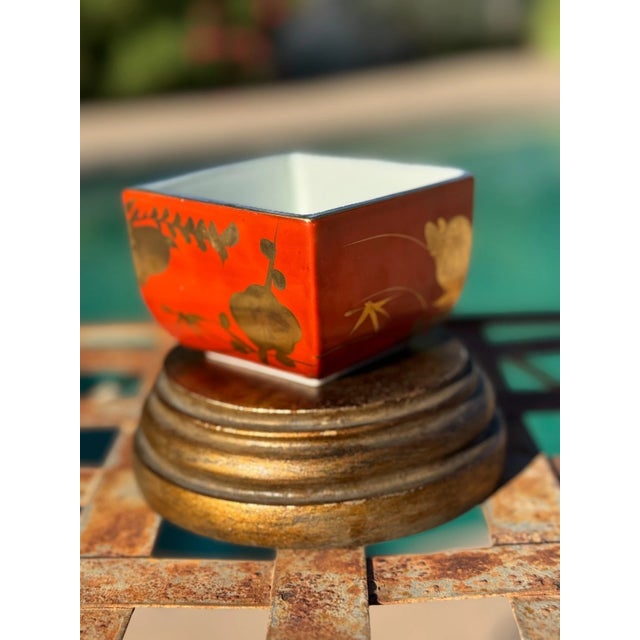 Red Bold Antique Japanese Kinran-De Porcelain Bowls, Red & Gold Square Dishes, Set of Three For Sale - Image 8 of 18