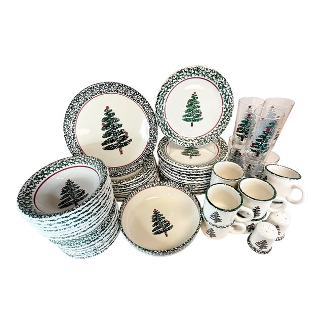 1980s Vintage Boho Chic Furio Italian Christmas Tree Sponge. Dinnerware - Set of 67 For Sale
