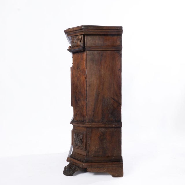 18th Century Italian Cupboard For Sale - Image 11 of 18