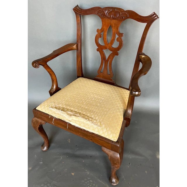 Fine 18th century Georgian mahogany armchair with original slip seat. Nice, comfortable proportions with elegant back...