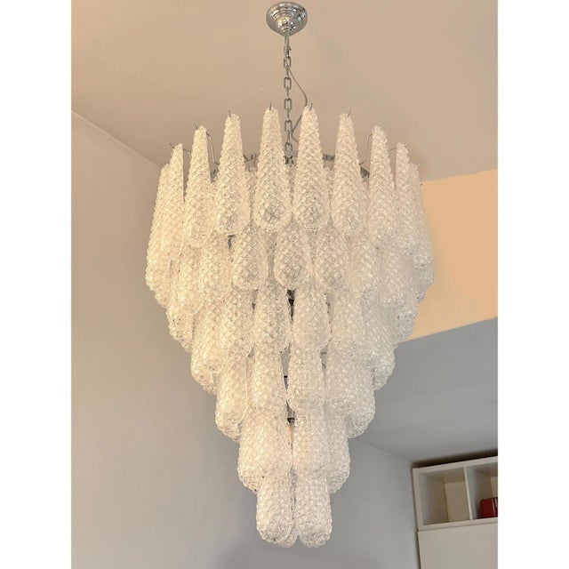 Mid-Century Modern Mid-Century Modern “Elegant Murano Glass ‘Conchiglie’ Chandelier – Venetian Masterpiece” For Sale - Image 3 of 6