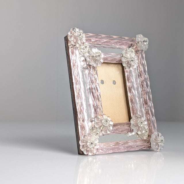Italian Photo Frame in Pink Murano Glass and Mirror with Floral Rosettes, 1960s For Sale - Image 14 of 14