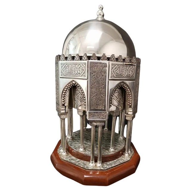 Vintage Gramophone, Seville, 1925 For Sale