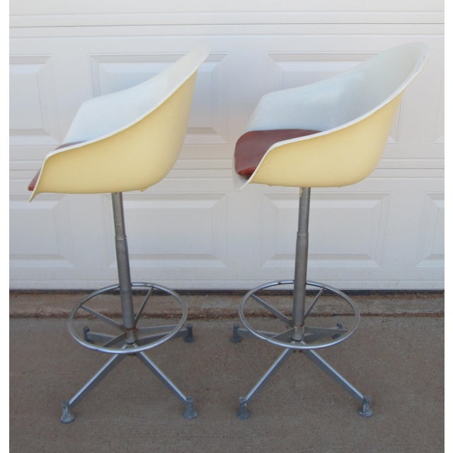 2 Hamilton Cosco Fiberglass Swivel Bar Stools For Sale - Image 6 of 18