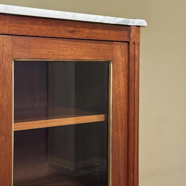 Antique French Louis XVI Style Mahogany Vitrine ~ Bookcase With Carrara Marble For Sale - Image 14 of 18