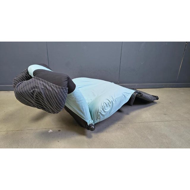 Textile Wink Easy Chair by Toshiyuki Kita for Cassina, 1980s For Sale - Image 7 of 17