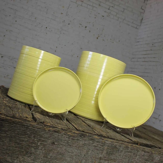 Light Yellow Massimo Vignelli for Heller Dinnerware 20 Large Plates and 20 Small Plates Light Yellow For Sale - Image 8 of 13