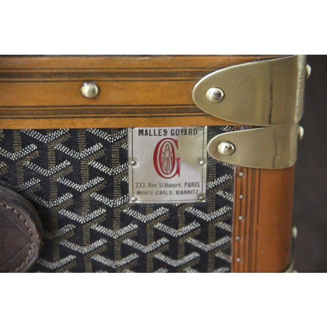 Vintage Herringbone Canvas Trunk from Goyard, 1920s For Sale - Image 10 of 18