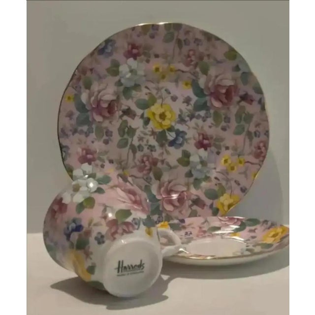 English 1980s Harrods Knightsbridge Chelsea Garden by Duchess Primrose Pink Tea Set- 36 Pieces For Sale - Image 3 of 7