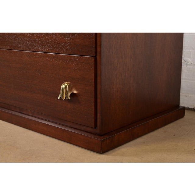 T. H. Robsjohn-Gibbings for Widdicomb Mid-Century Modern Hollywood Regency Mahogany Dresser or Credenza, Newly Refinished For Sale - Image 10 of 14